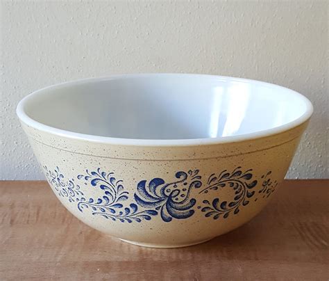 Vintage Pyrex Homestead Mixing Bowl Set Of 4 Pyrex Mixing Etsy