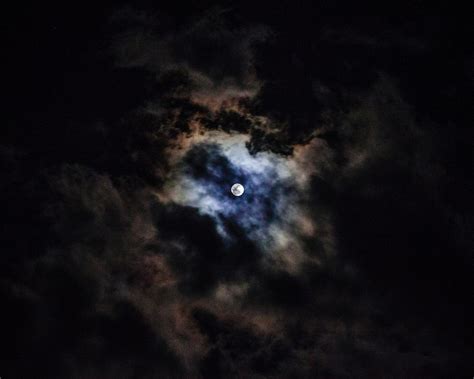 Wallpaper Moon, clouds, sky, night 3840x2160 UHD 4K Picture, Image