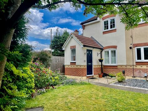 2 Bed End Terrace House For Sale In Haweswater Drive Garston Watford