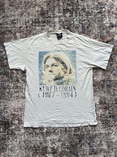 Vintage S Kurt Cobain Memorial Nirvana Soundga Gem