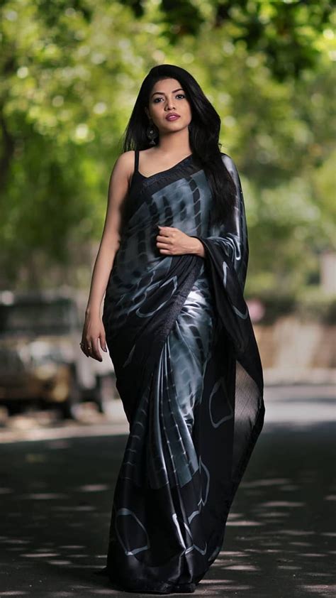 Details more than 61 black saree hd wallpaper - 3tdesign.edu.vn