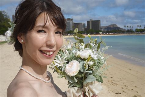 Hawaii Wedding Flowers: Bride's Flowers in Hawaii