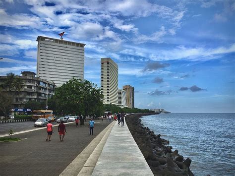 A Clear Morning On The Marine Drive Mumbai Download This Photo By