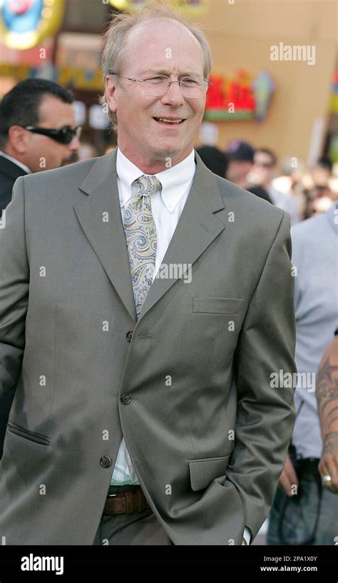 Actor William Hurt Poses On The Press Line At The Premiere Of The