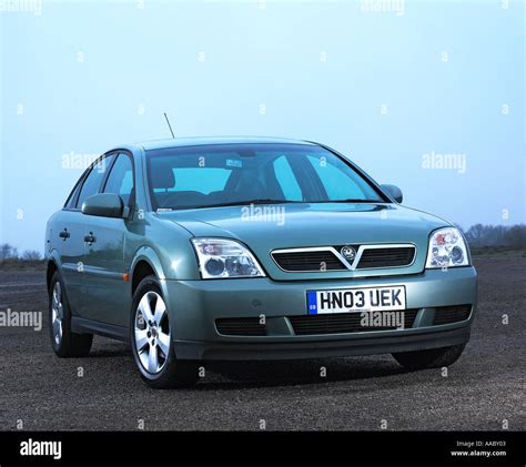 Vauxhall vectra hi-res stock photography and images - Alamy