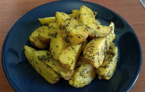 Baked Potatoes With Herbs and Garlic : 4 Steps (with Pictures ...