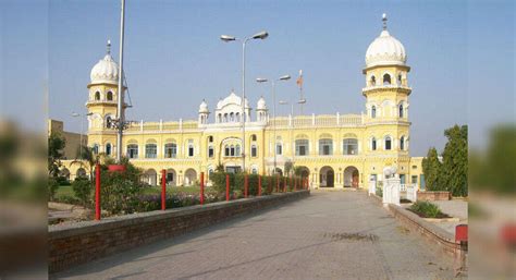 guru nanak jayanti  famous gurudwara  india timestravel