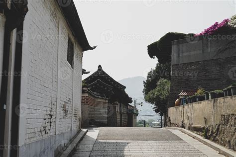 a traditional house in Seoul, Korea 9667065 Stock Photo at Vecteezy