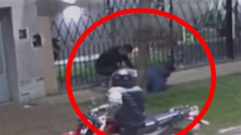 Violento Ataque Motochorros Persiguieron A Un Joven Y Lo Picanearon En