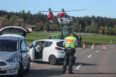 Missglückter Überholvorgang Drei Verletzte nach Unfall bei Mönchweiler