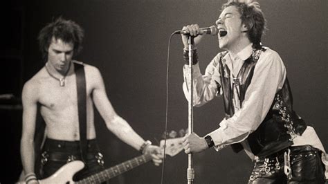 45 años del debut de los Sex Pistols una noche de punk en la escuela