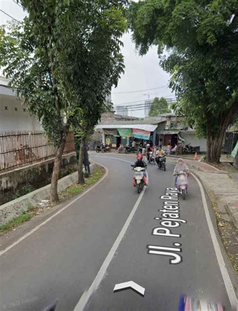 Dijual Rumah Pinggir Jalan Raya Hanya Hitung Tanah Di Pejaten Barat