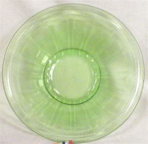 Colonial Fluted Green Depression Glass Bowl Federal Large Berry Vintage