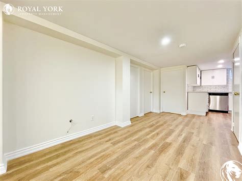 2-305 Dovedale Drive, Whitby, Ontario L1N 1Z8 - Royal York Property