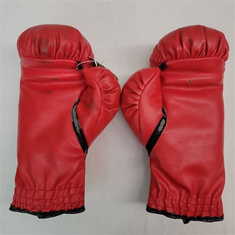 Used Everlast M L Oz Boxing Gloves Sidelineswap