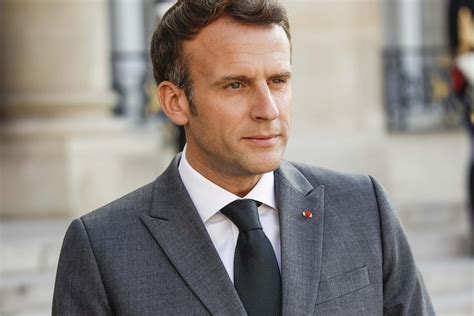 Le Président Actuel De La République Française Est Aphilosophe