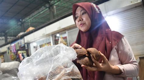 Harga Gula Pasir Di Gresik Tembus Rp 18 Ribu Per Kilogram