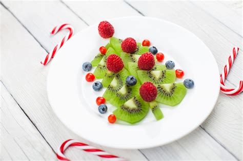 Divertido árbol de navidad comestible idea de desayuno navideño para