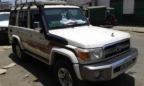 Toyota Land Cruiser Hartop à Djibouti