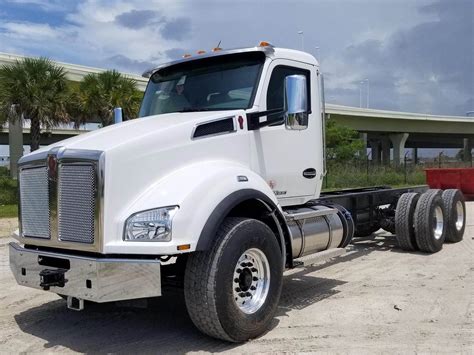 2024 Kenworth T880 Tandem Axle Cab Chassis Truck Cummins 450HP 6