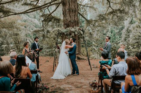 Amongst The Redwoods A Pacific Northwest Wedding With A Backdrop Made