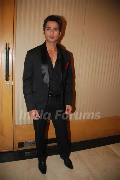 shahid kapoor  giant awards  trident photo
