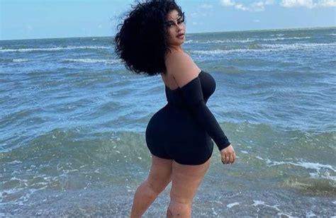 Hot Sexy Megan Velez Bikini Pics