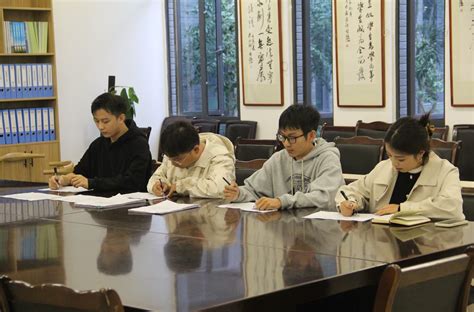 我院团总支学生会成功完成志愿者招新工作 内江师范学院张大千美术学院