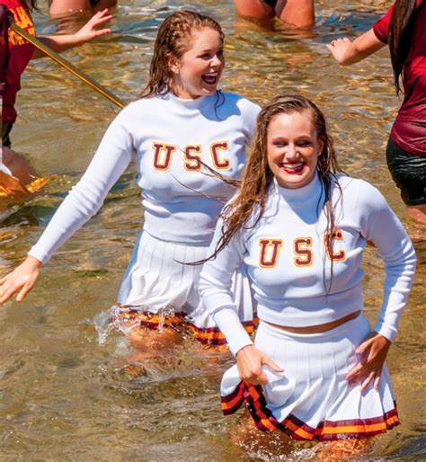 Usc Song Girls Went To Tahoe And Splashed Around In The Water Gallery