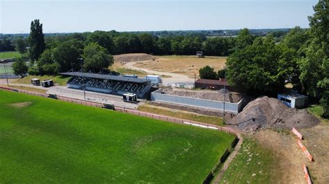 Bocholt Am Hünting 1 FC Bocholt Winkelstützwand für VIP Tribüne