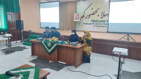 Pimpinan Sdmm Ke Madrasah Muallimin Dan Muallimaat Yogyakarta