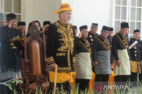 Foto Upacara Adat Alam Pedang Kerajaan Aceh Darussalam Antara News Aceh