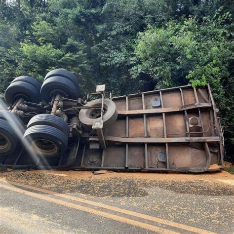 Motorista De Caminh O Preso Por Dirigir Embriagado Depois De Causar