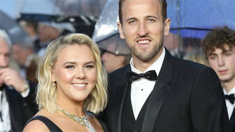 Neuer Bayern Star Harry Kane Ist Zum Vierten Mal Vater Geworden