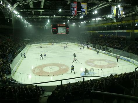 König Palast Krefeld Nordrhein Westfalen Hockey rink Four square