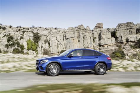 Salon De New York Mercedes D Voile Le Glc Coup