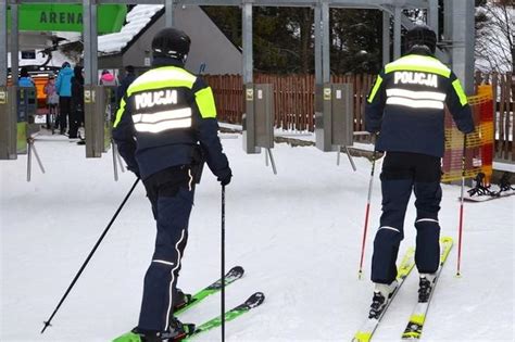 Policjanci na nartach ruszyli na stoki Takie patrole spotkamy między