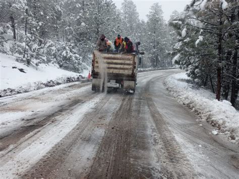 Contin A Tramo Carretero Cerrado Por Nevadas En Madera Norte De Chihuahua