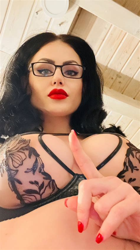 Mistress Blackdiamoond On Twitter Bei Mir Gibt Es Nur Termine Von