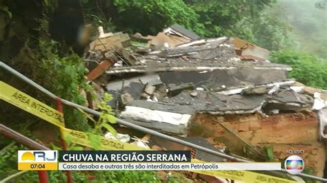 Chuva Causa Deslizamento De Terra Na Região Serrana Bom Dia Rio G1