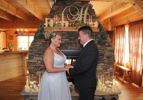 Gatlinburg Wedding Packages in the Smoky Mountains - Elope to Gatlinburg