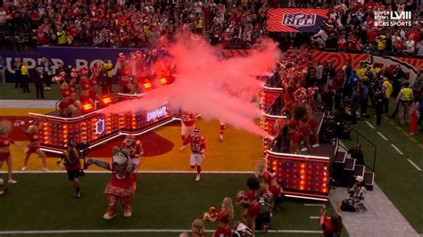 Kansas City Chiefs met with boos as teams enter the field ahead of ...