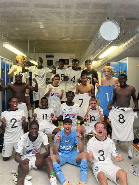 Amiens SC Football U 17 La joie des Amiénois après leur victoire