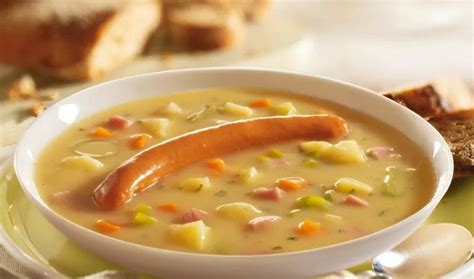 Kartoffelsuppe Mit Wiener Würstchen Hier Gibt S Extrawurst Deftige Kartoffelsuppe Mit Sellerie