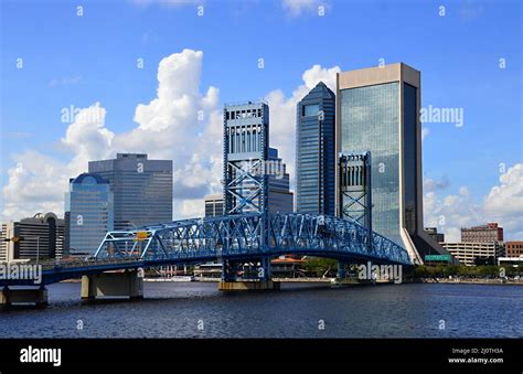 Skyline of Downtown Jacksonville, Florida Stock Photo - Alamy