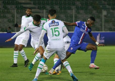 Vidéo Le Moghreb Tétouan surprend le Mouloudia à Oujda