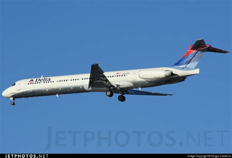 N959DL McDonnell Douglas MD 88 Delta Air Lines Sergio Cardona