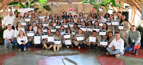 42 mujeres y jóvenes rurales se graduaron como Técnicos Laborales