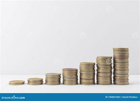 Growing Chart Of Gold Coins Stock Illustration Illustration Of Coin