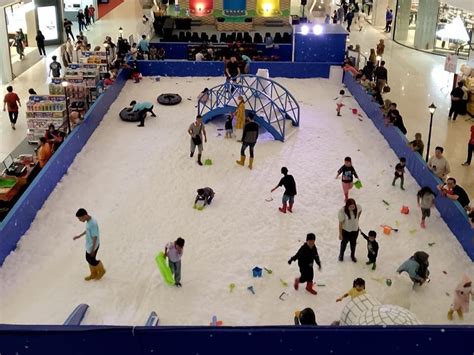 Rekomendasi Tempat Main Salju Dan Ice Skating Di Tangerang